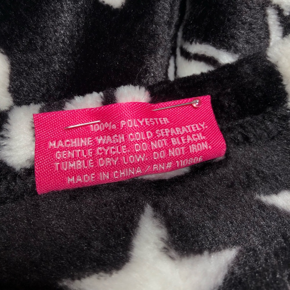 ‼️PRICE DROP‼️ ✨HOST PICK✨NWT Juicy Couture throw. - Picture 4 of 7